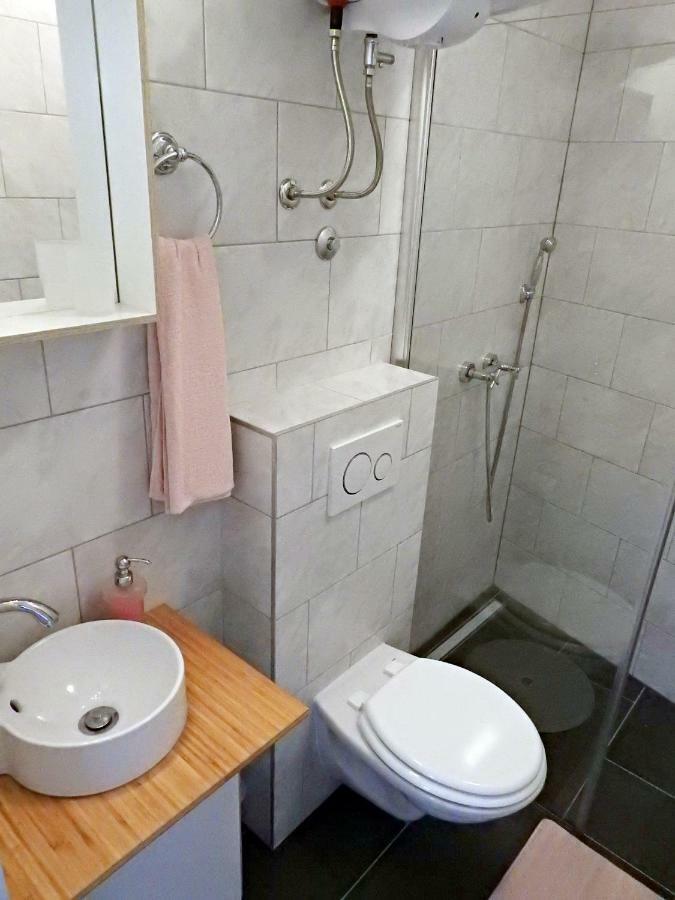 Apartment Antonela Слатине Екстер'єр фото
