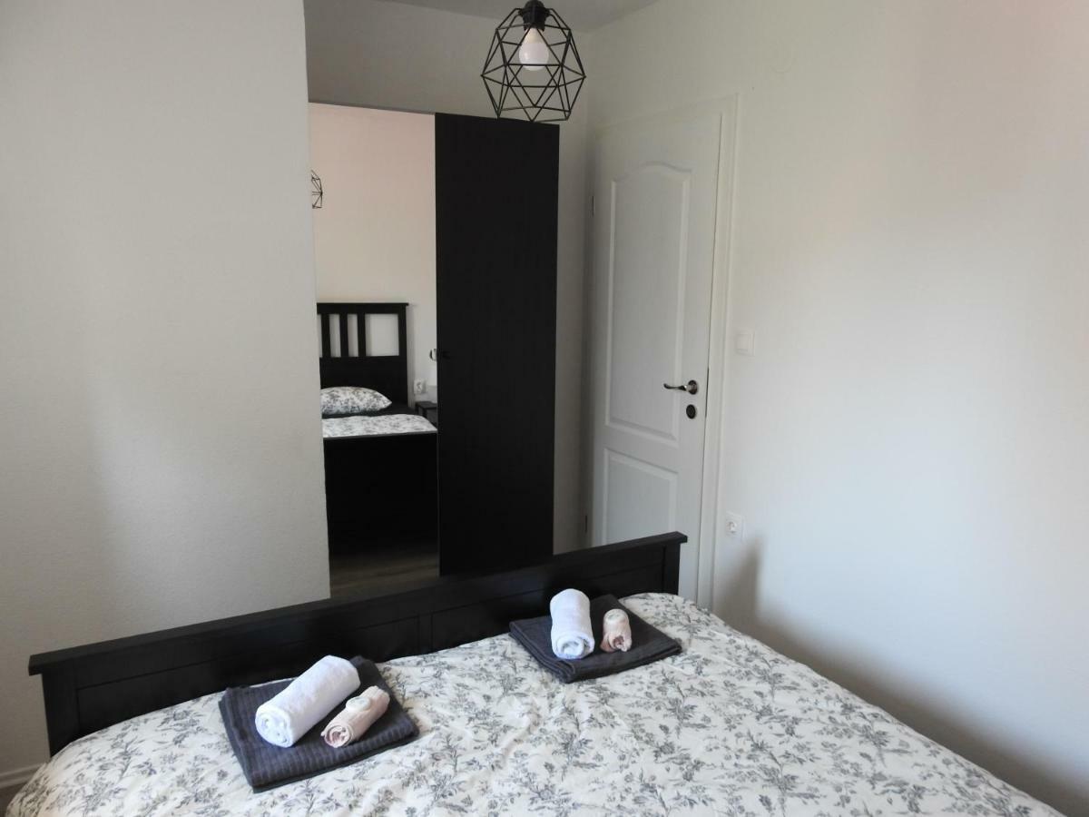 Apartment Antonela Слатине Екстер'єр фото